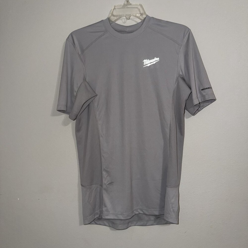 Milwaukee Workskin Mens Small S‎ Gray Short Sleeve Performance Work Shirt Tee